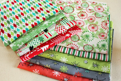 http://weallsew.com/wp-content/uploads/sites/4/2014/11/HolidayTreePillow-Fabrics.jpg