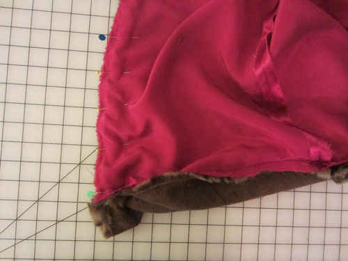 stitch lining to capelet