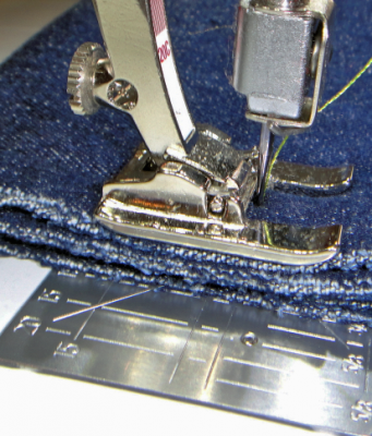 Free Hand System A Great Little Helper: The Free Hand System - WeAllSew