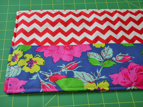 How to Sew a Makeup Brush Roll-Up - WeAllSew