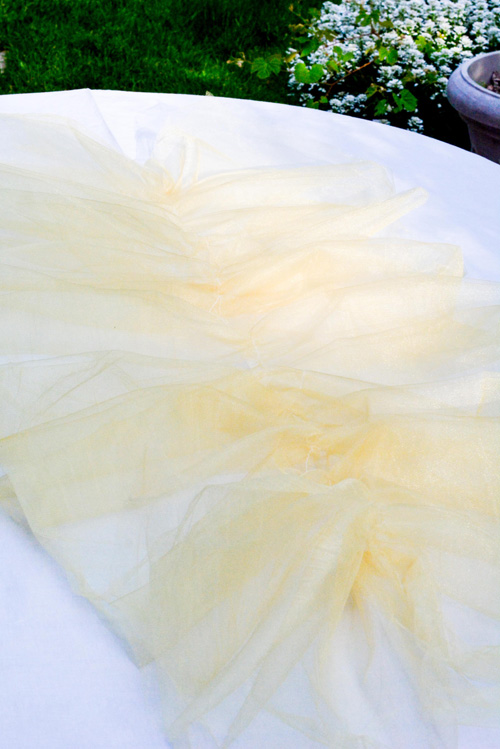 DIY Ruffled Tulle Table Runners