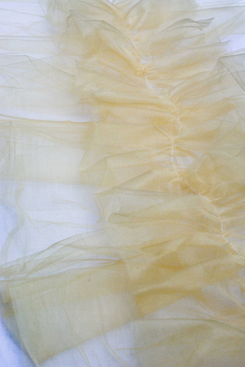 DIY Ruffled Tulle Table Runners