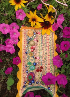 How to Make a Summer Gathering Pouch with Stitched Embellishments ...