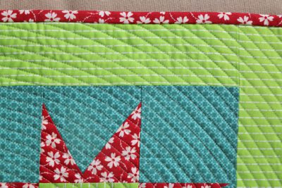 Easy DIY Quilt Hanging Sleeve – Almost Entirely by Machine! - WeAllSew