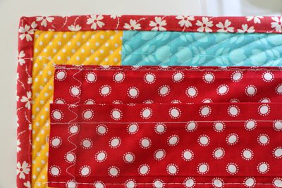 Easy DIY Quilt Hanging Sleeve – Almost Entirely by Machine! - WeAllSew