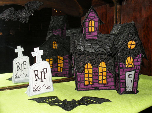 freestanding lace haunted house