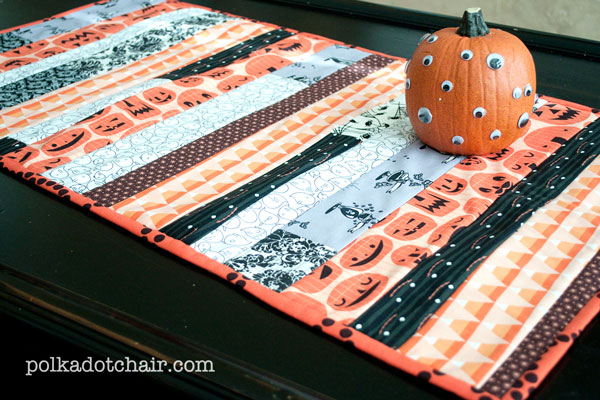 DIY halloween table runner