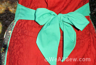 How to make holiday aprons