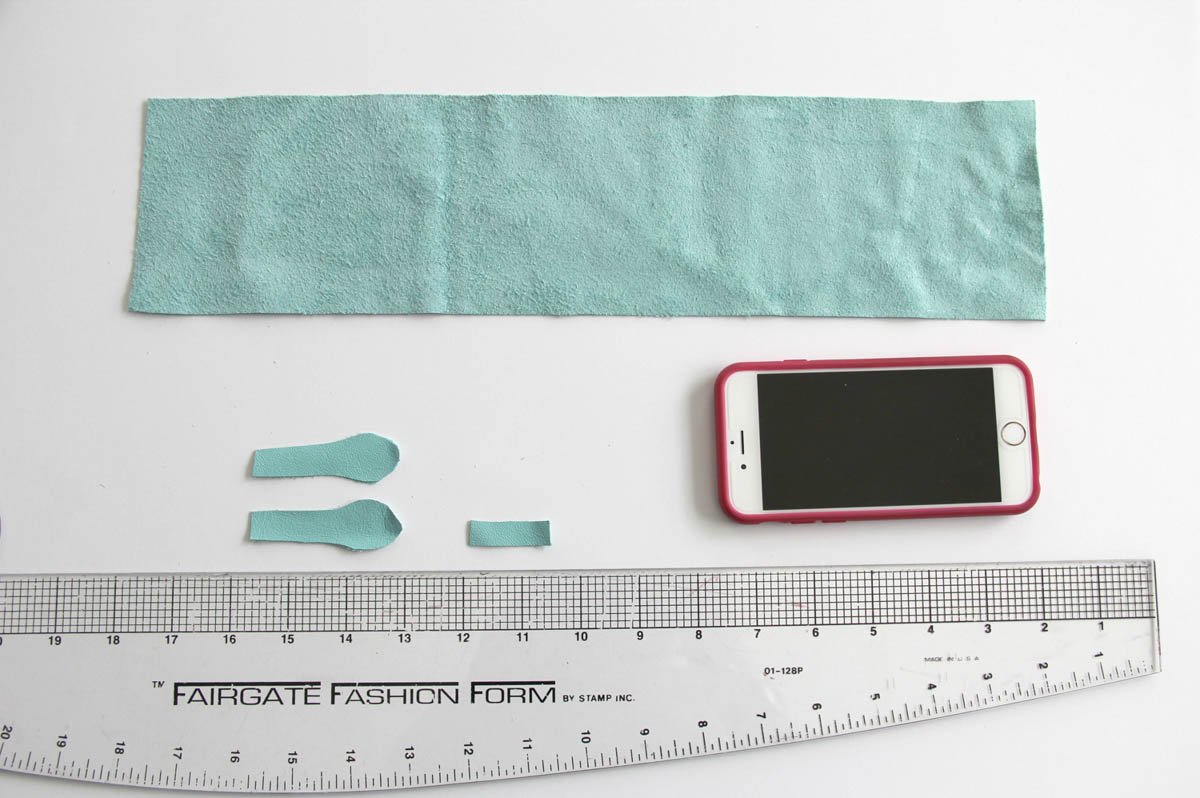 Leather iPhone Purse Tutorial - Measure