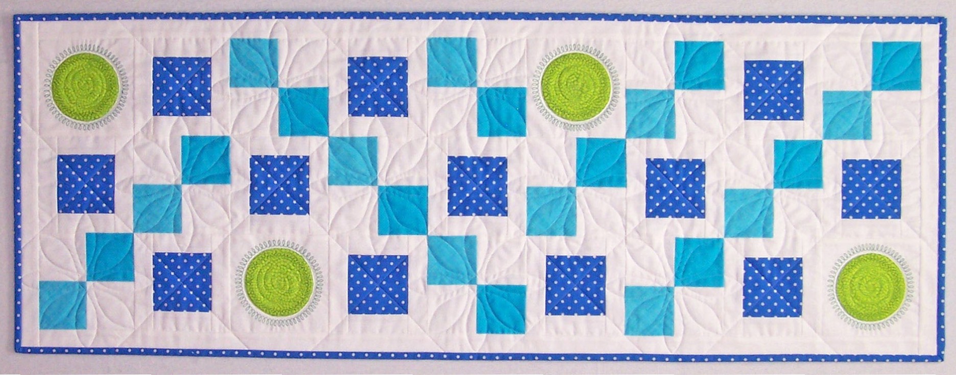 How to sew a summer breeze table runner