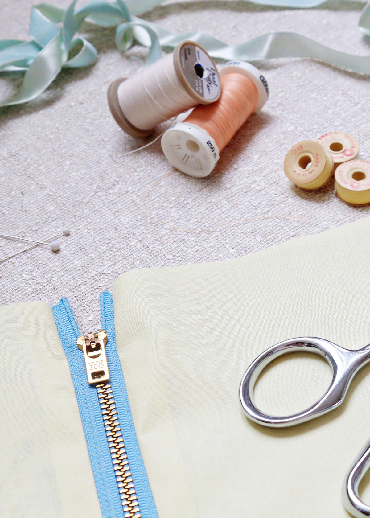 Sewing Exposed Zippers: A Photo Tutorial