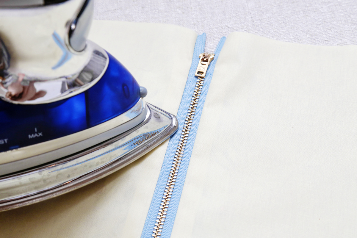 Zipper Tips with Zipper Foot 4 WeAllSew