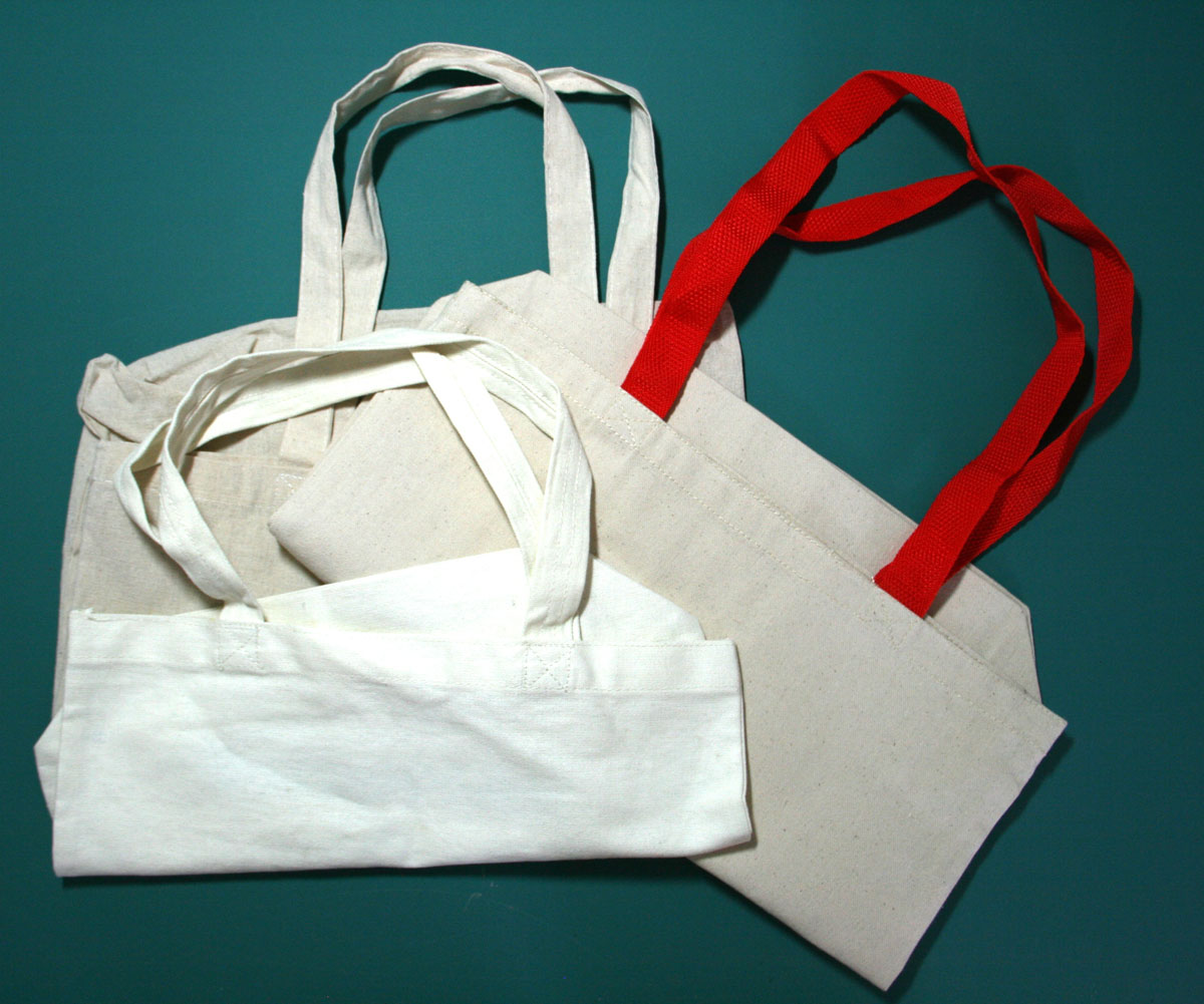 Recycle old canvas bags into made-over market bags