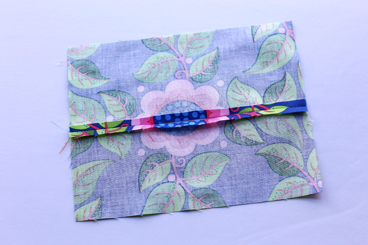 Free-Motion Quilting Scissors Pincushion Tutorial - WeAllSew