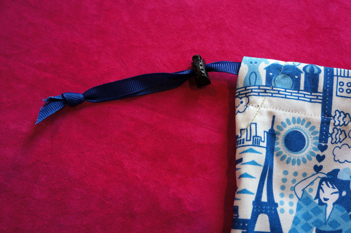 Travel Shoe Bag Tutorial 1200 x 797 Step 18 WeAllSew