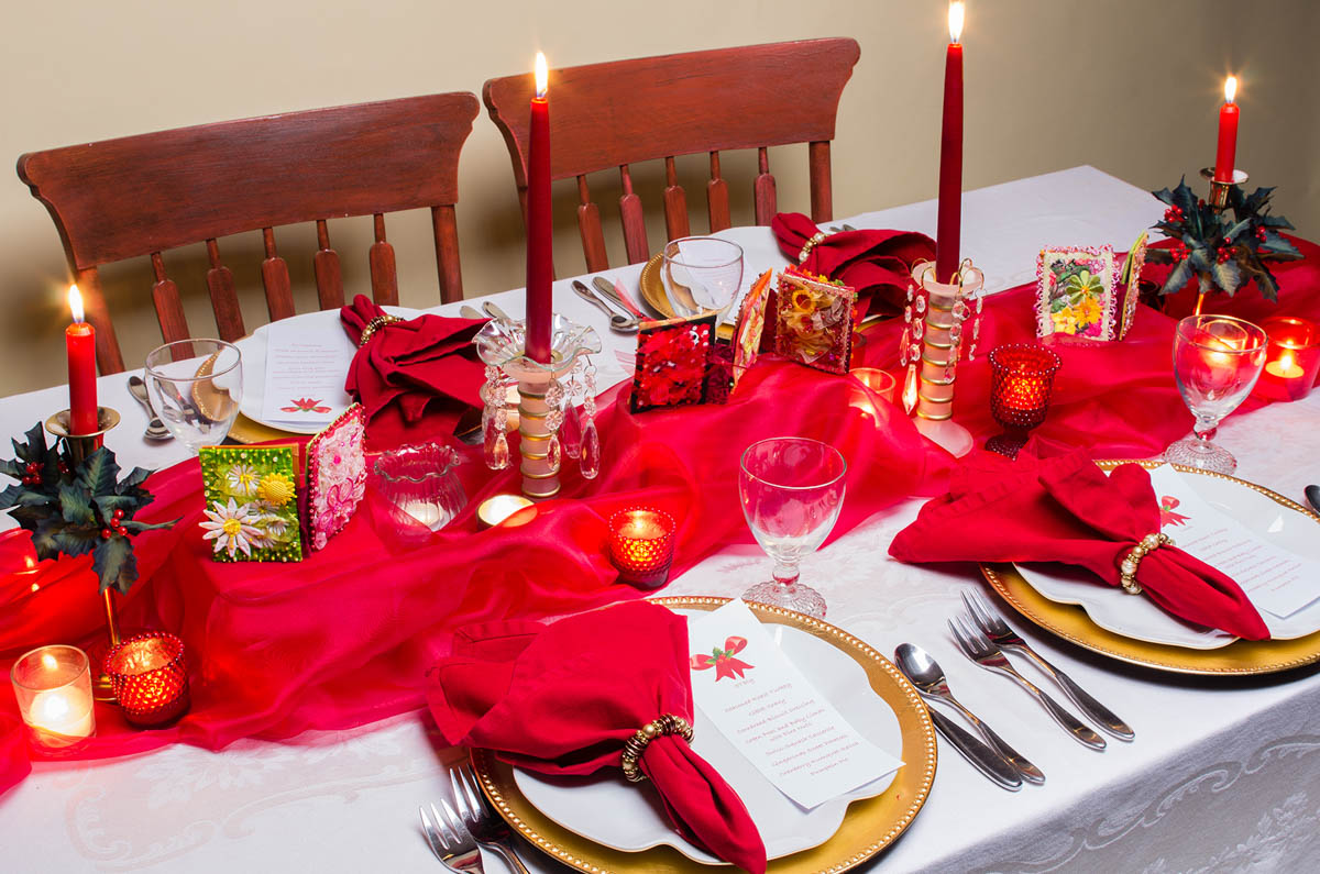     photos of christmas table decorations