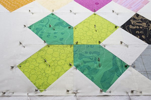 How To Baste A Quilt - Pins And Spray - Blossom Heart Quilts