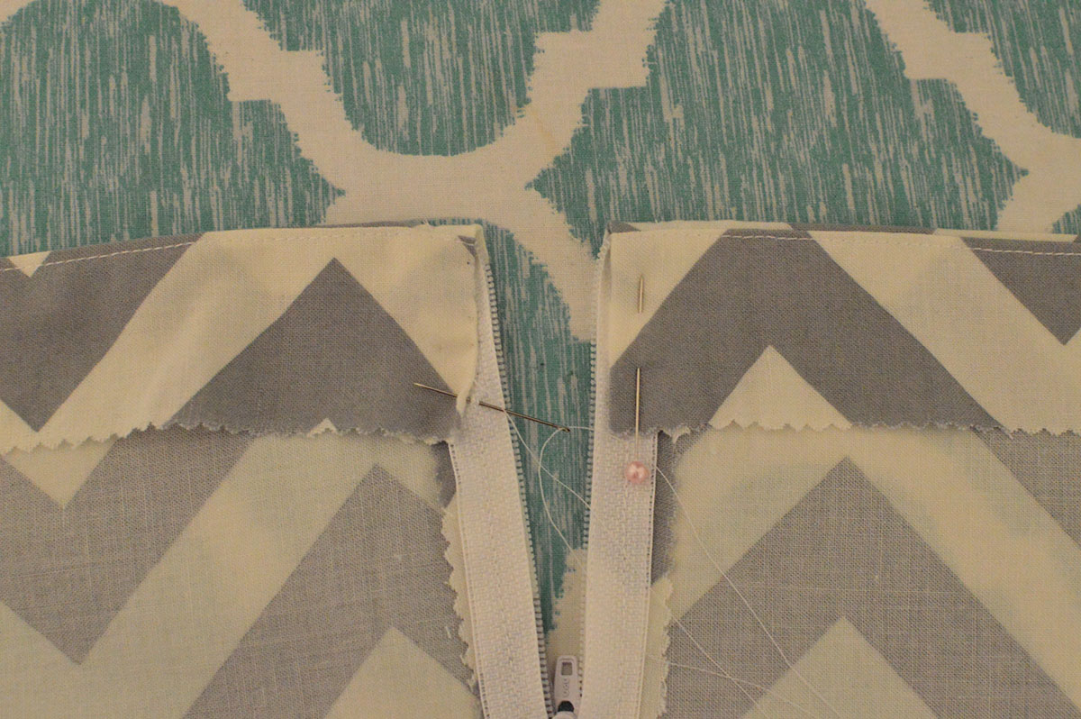How to Insert a Centered Zipper WeAllSew