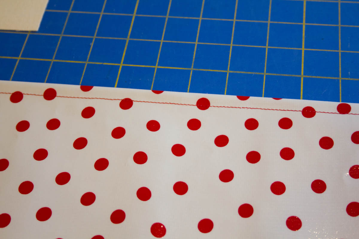 Oilcloth-lined Garden Tote Tutorial - preparing front and back outside pockets