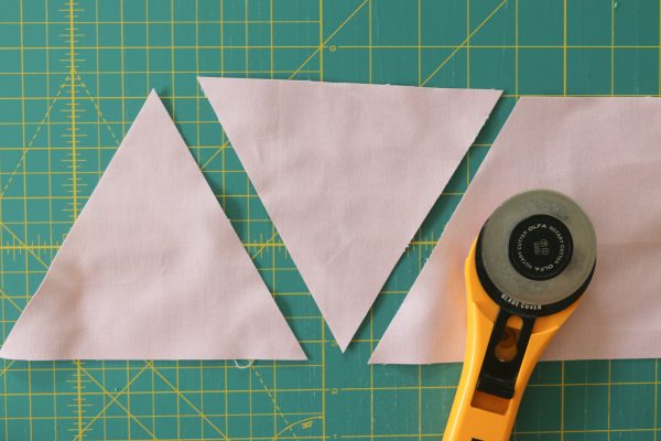 Video tutorial: Cutting 60 degree triangles without special rulers 