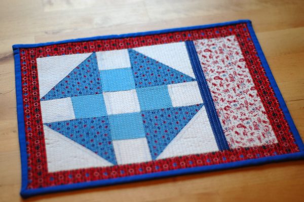 Orphan block mini-quilt tutorial