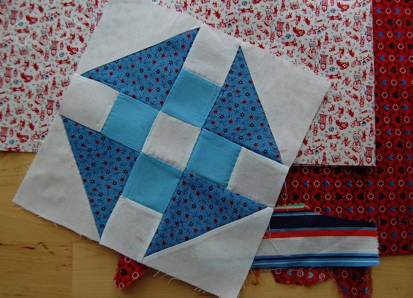 Orphan block mini-quilt tutorial