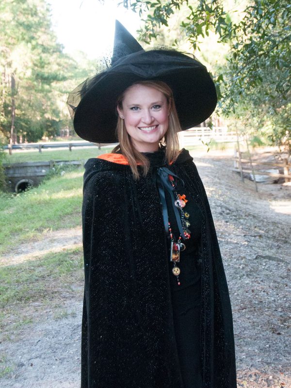 How to make a hooded cape; perfect for a Halloween Costume