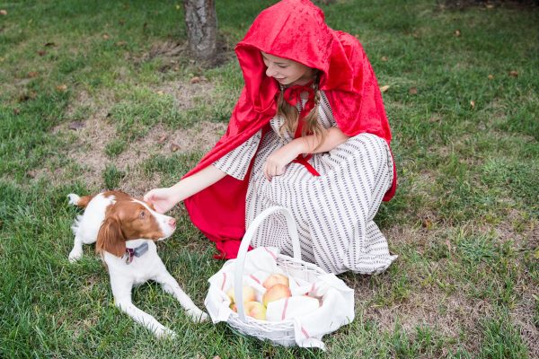 How to make a hooded cape; perfect for a Halloween Costume