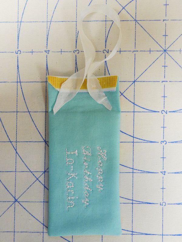 ribbon placement 1200 x 1600 BERNINA WeAllSew Blog fabric gift tag