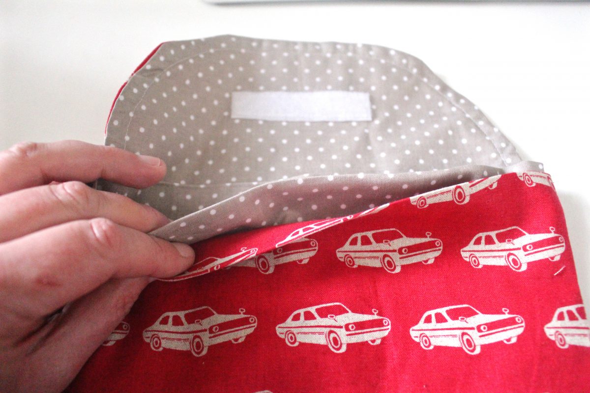 Reusable washable lunch bag Tutorial step sixteen: put the bag together