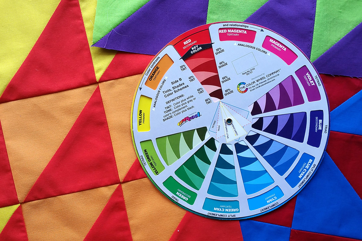 polychromatic color wheel