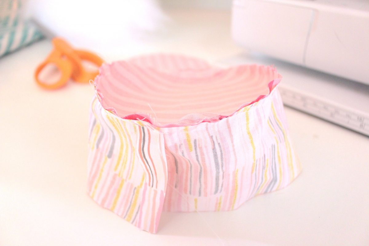 15-minute easy-sew pin cushion Step four: fabric cup