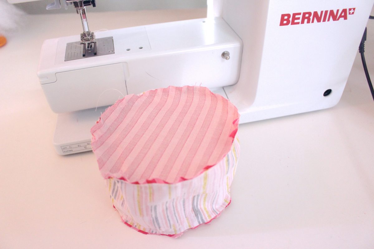 15-minute easy-sew pin cushion Step five: sew the bottom on
