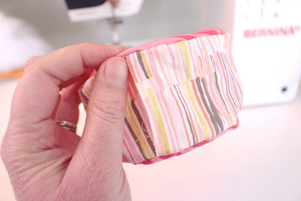 How To Sew A Pin Cushion In Under 5 Mins ! 