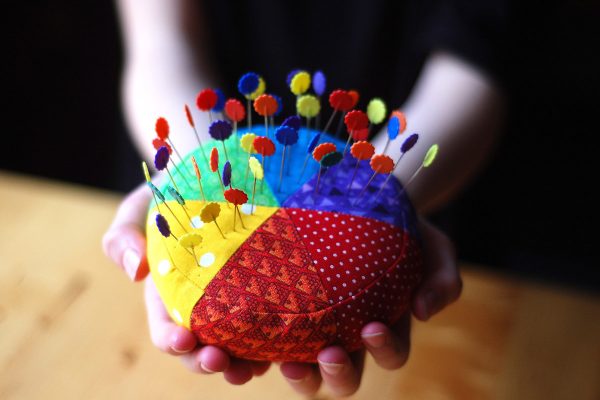 Color wheel pincushion tutorial