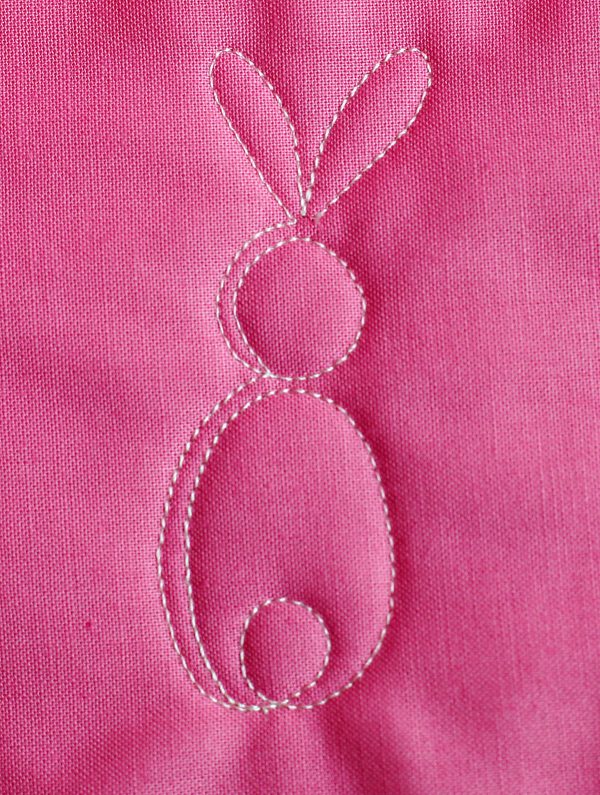 Free-motion quilting bunny tutorial