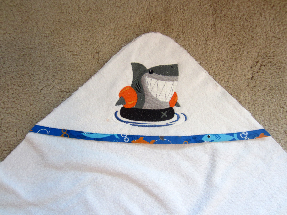 hooded-baby-towel-tutorial-weallsew