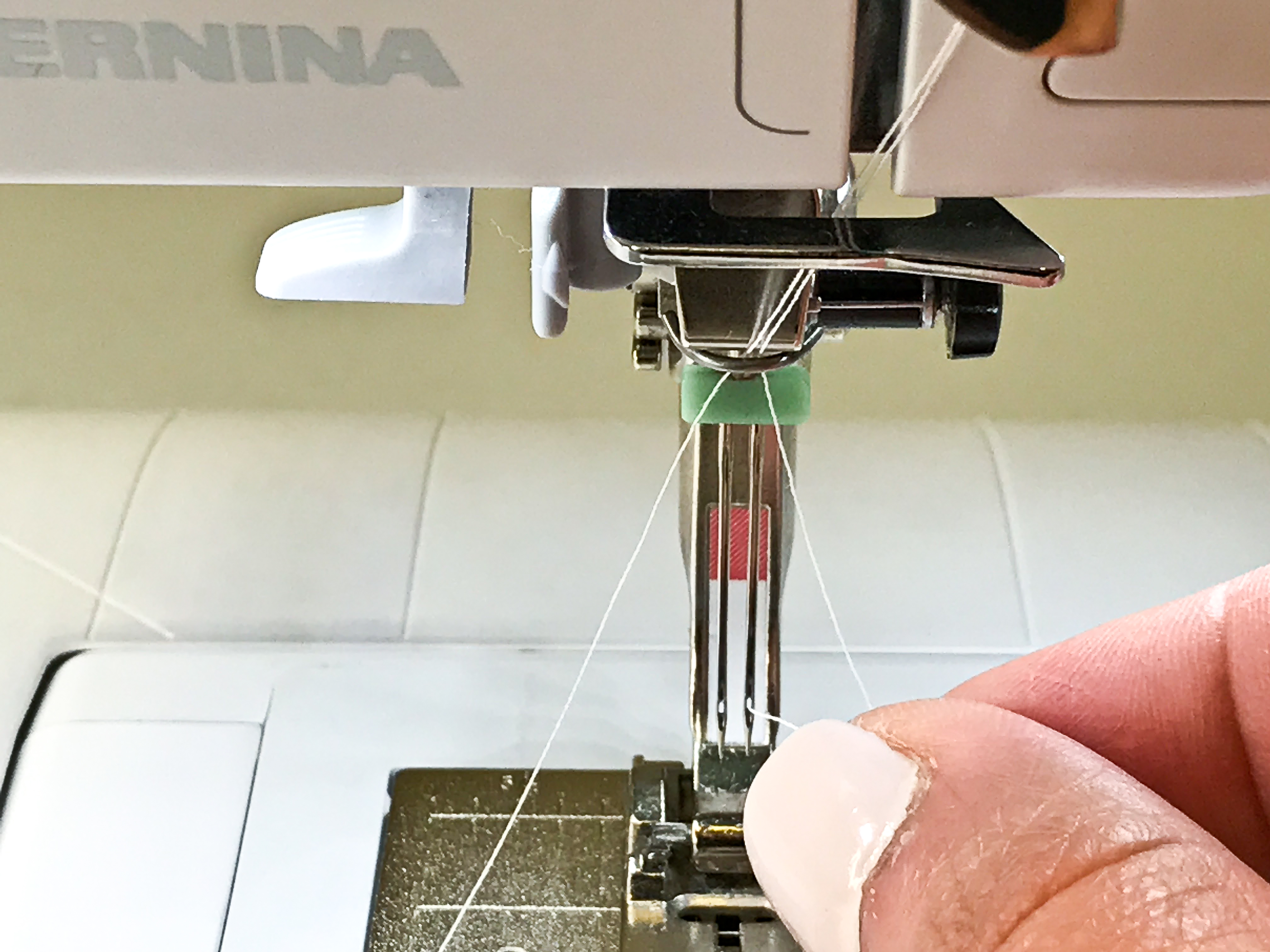 How to Thread a Twin Needle on BERNINA 350 PE