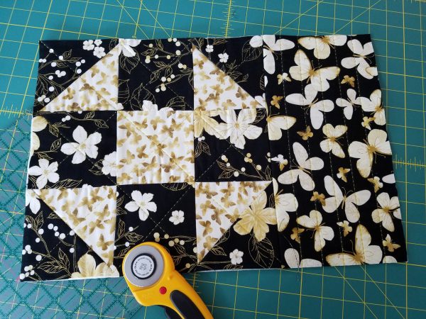 Shoofly Block Placemats-squared up