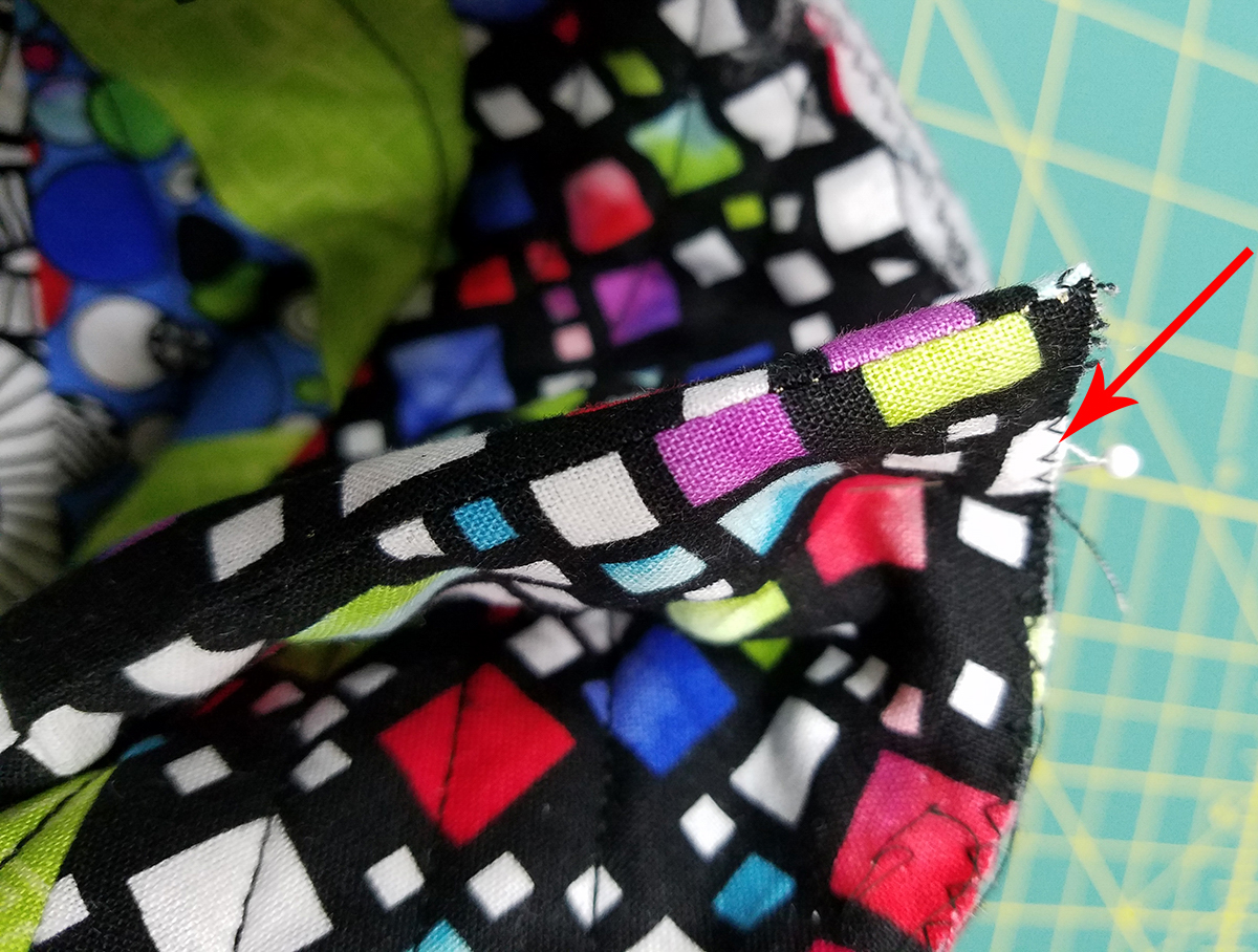 Square in a Square Zipper Bag - Bottom seam fold