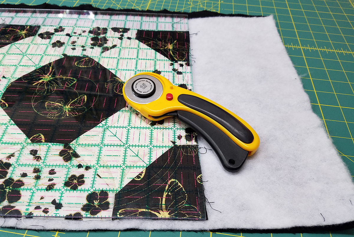 Magic Circle Table Runner WeAllSew