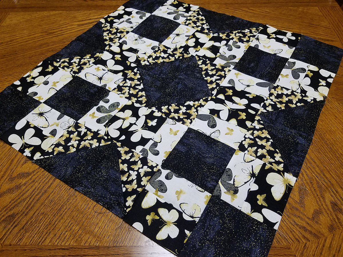 Grecian Square Wall Hanging tutorial - Pieced top