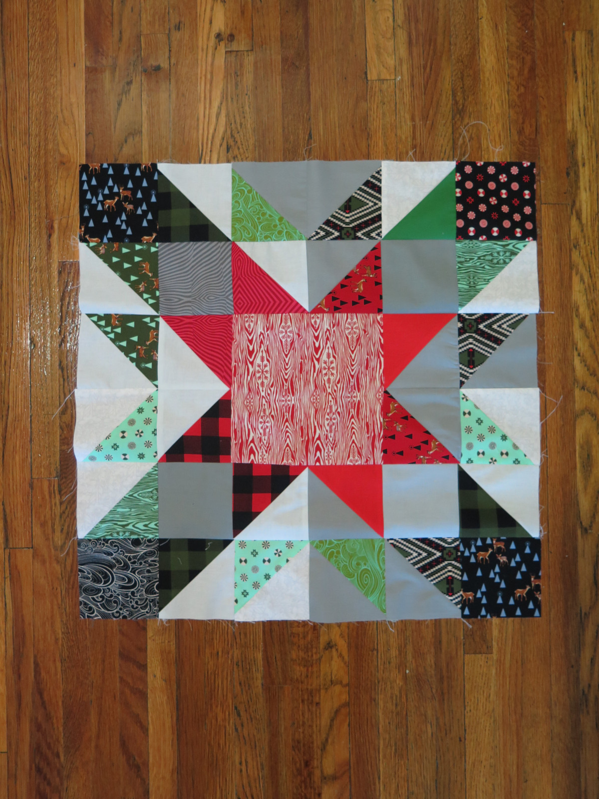 quick-and-easy-christmas-quilt-block-2-weallsew