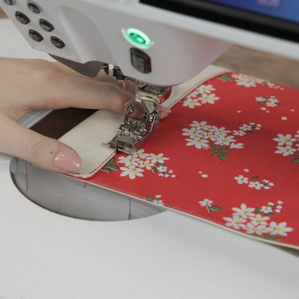 Holiday Banner Tutorial - seam pocket