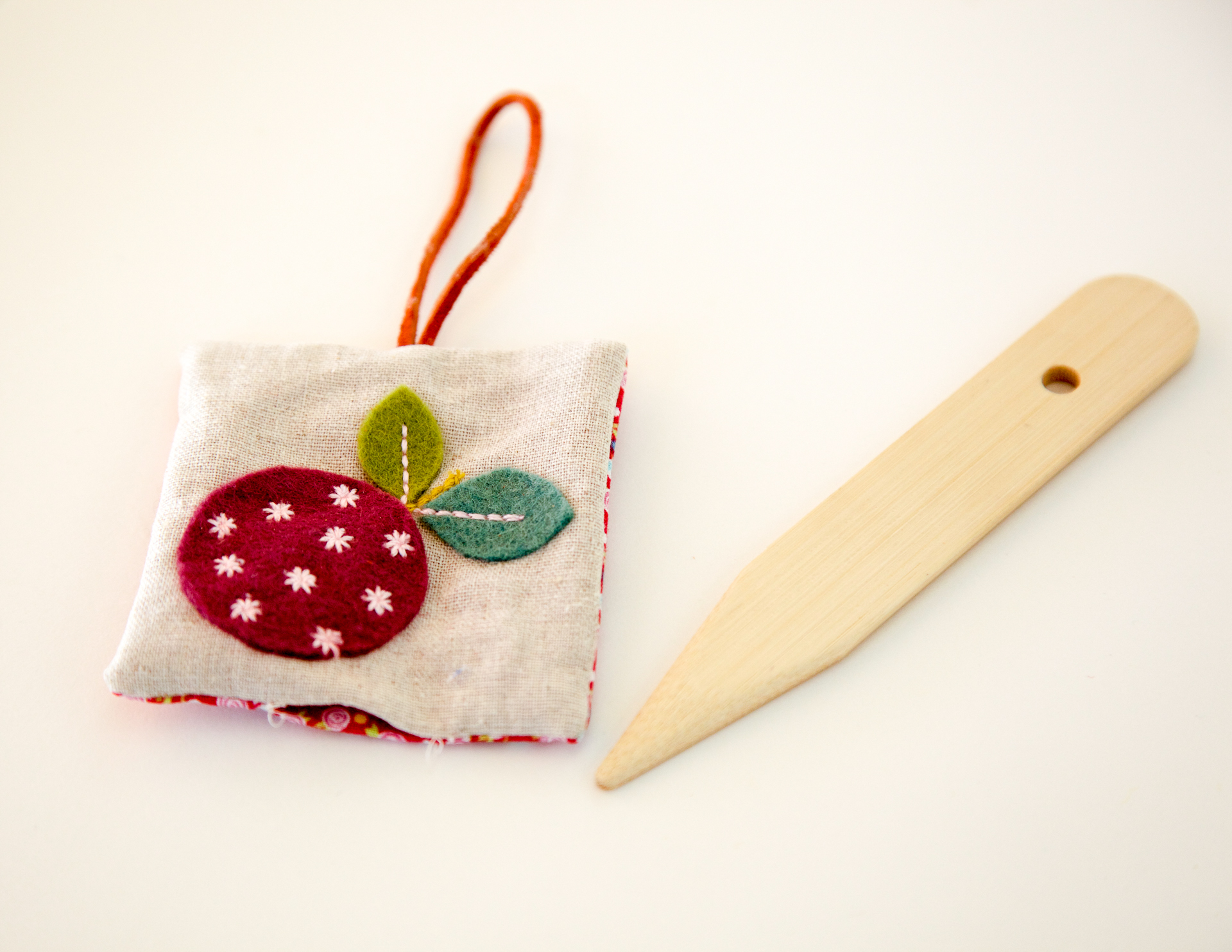 Learn How to Make a Pincushion with Wool Applique - The Polka Dot