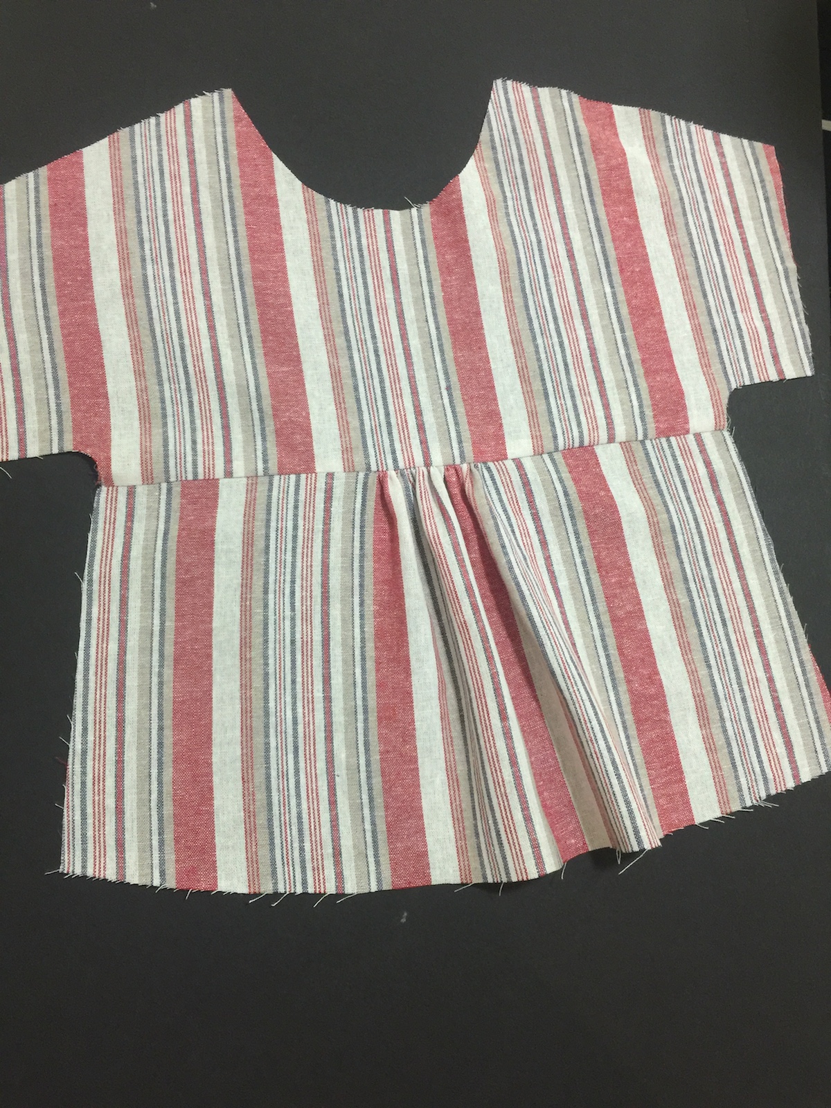 How to Sew a Girls Gathered Boxy Top - WeAllSew