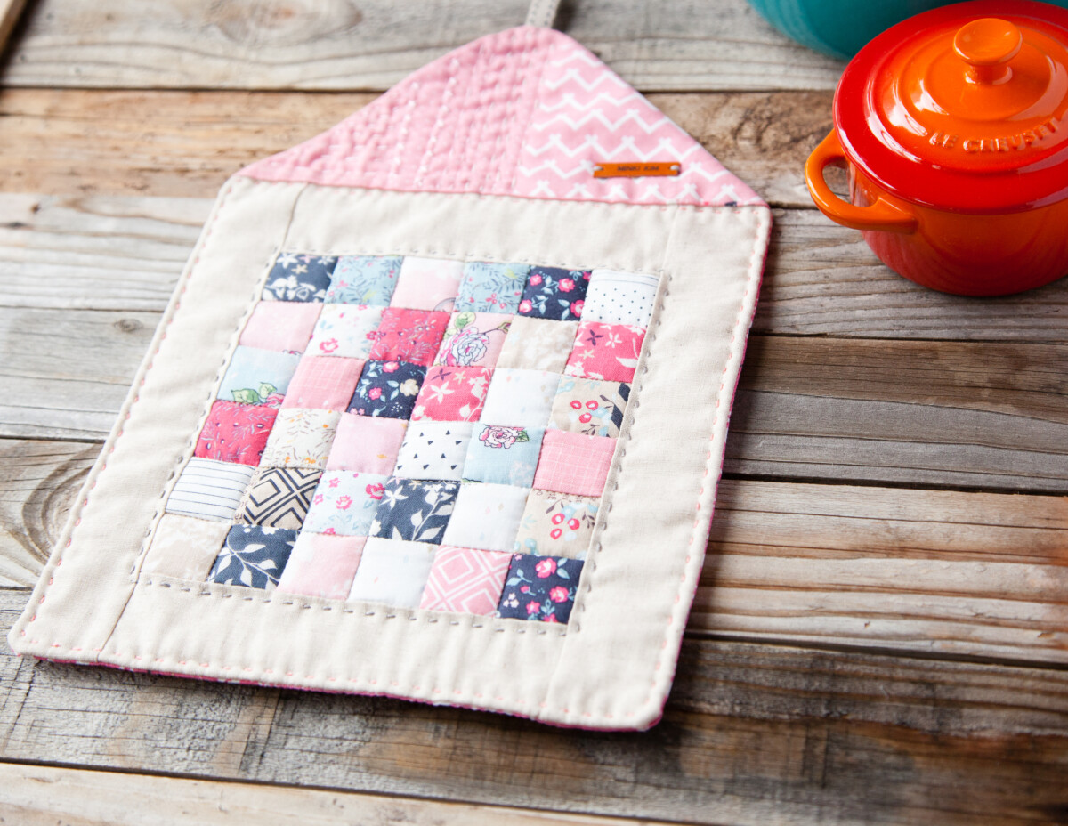 Quilted Mini House Trivets - WeAllSew
