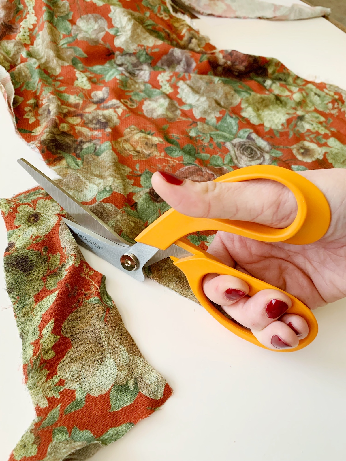 Tips for Sewing Rayon and Crepe Fabric - WeAllSew