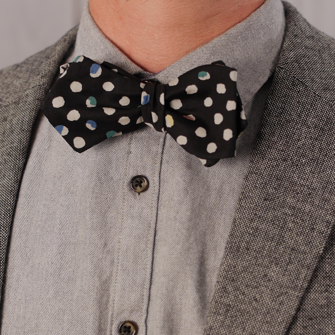 How to Sea a Bow Tie