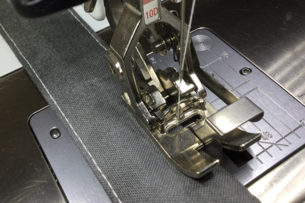 Needle and Presser foot not aligned???? What do I do : r/sewing